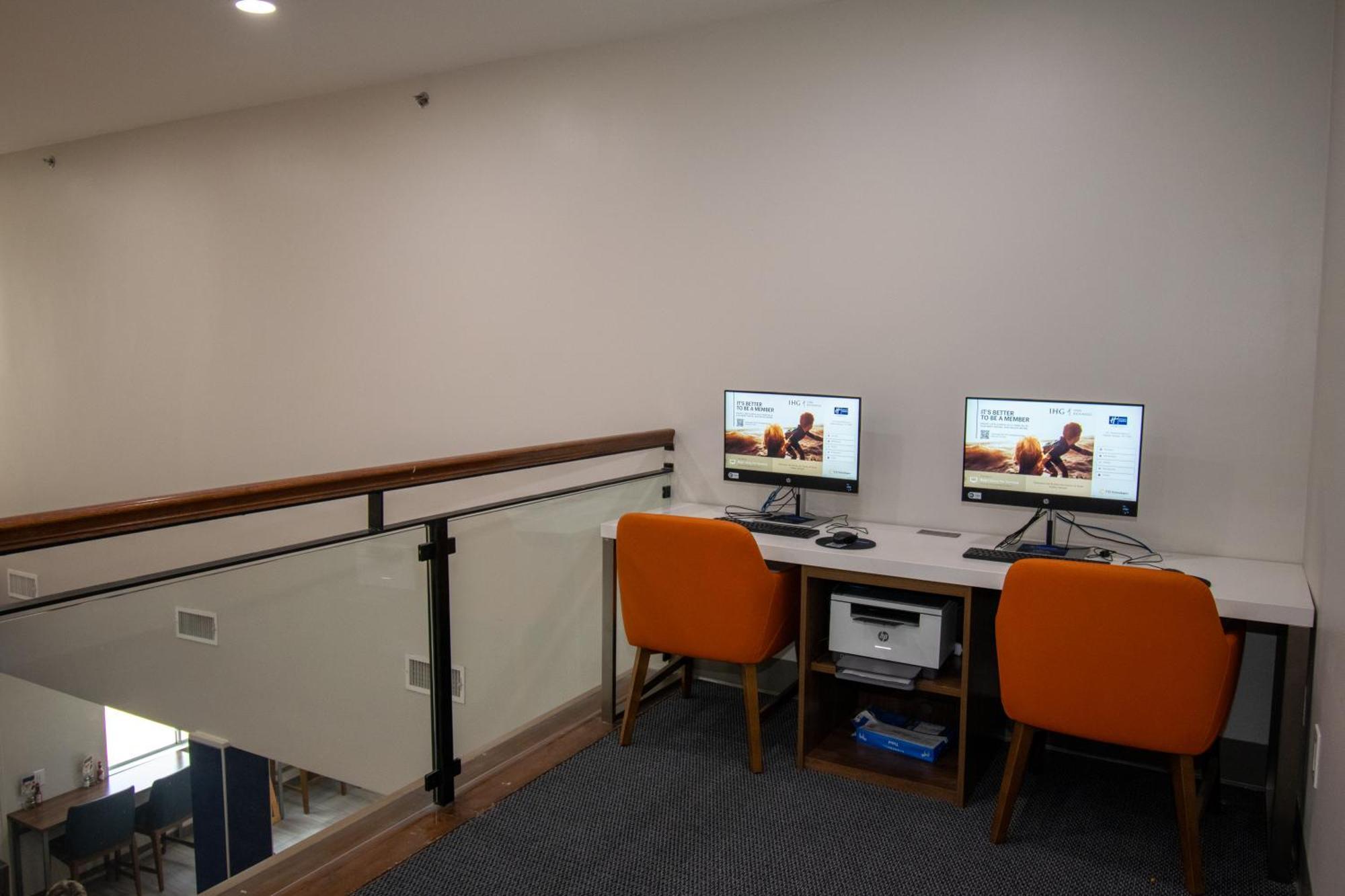 Holiday Inn Express & Suites Sulphur Springs By Ihg Bagian luar foto