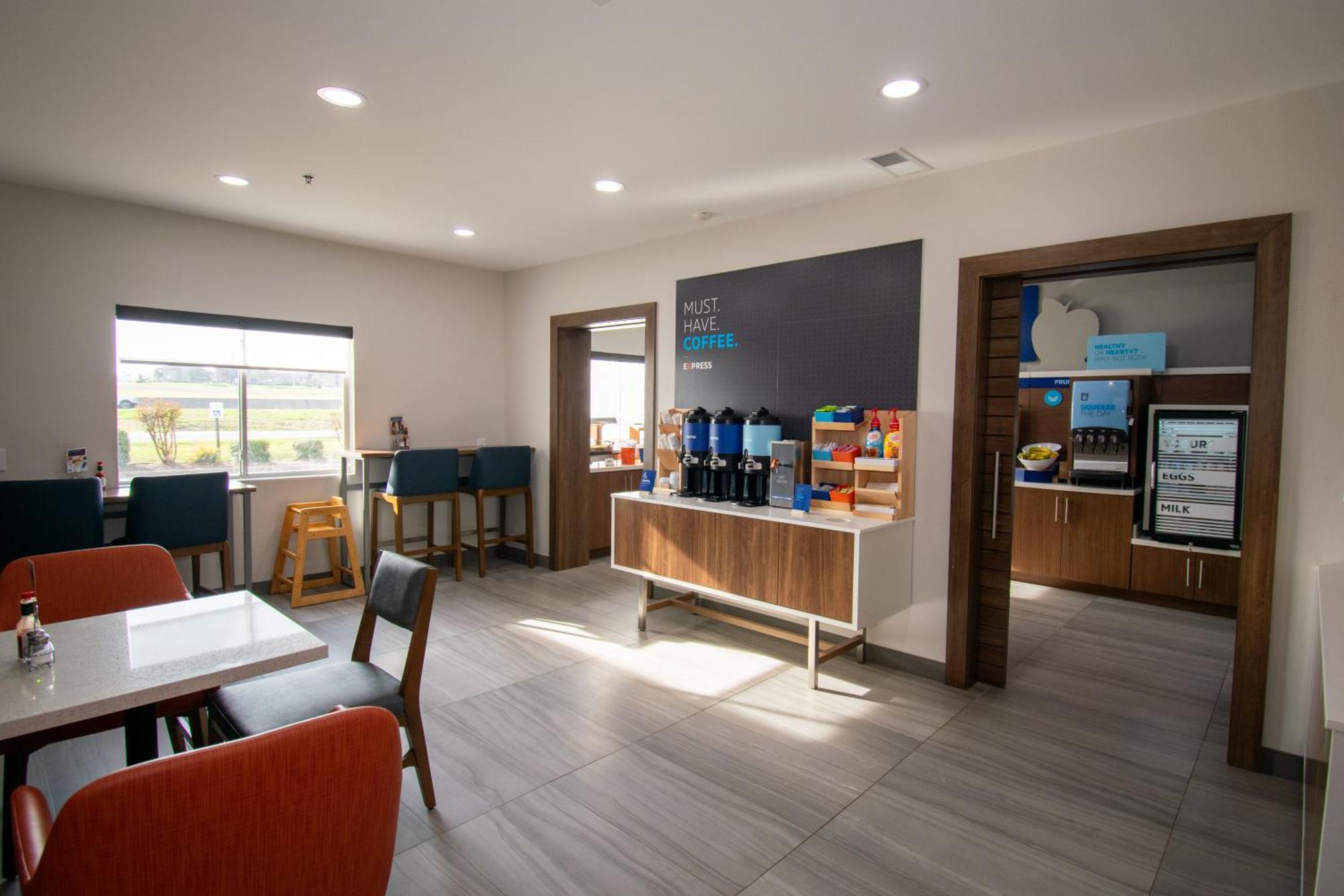 Holiday Inn Express & Suites Sulphur Springs By Ihg Bagian luar foto