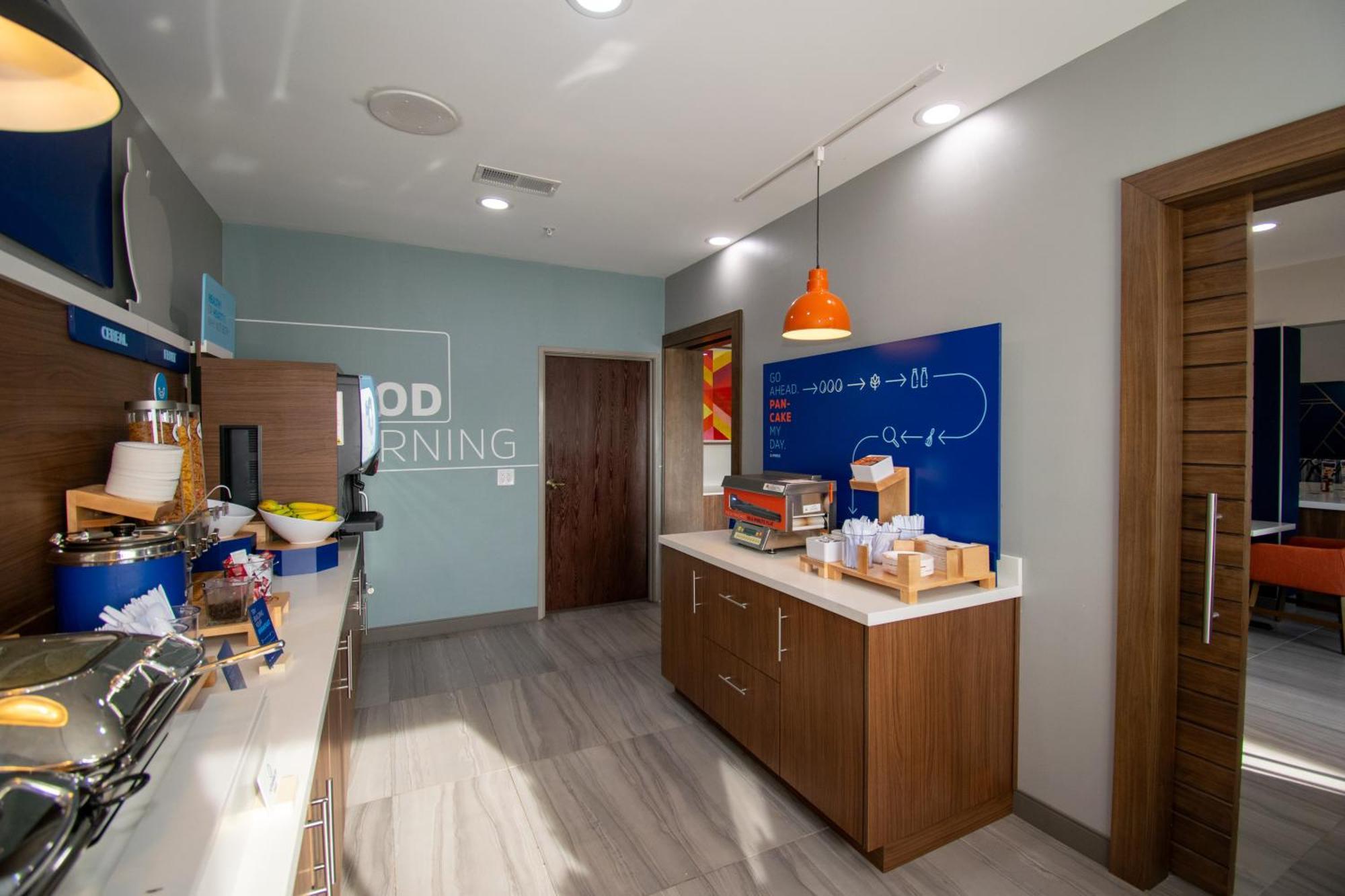 Holiday Inn Express & Suites Sulphur Springs By Ihg Bagian luar foto
